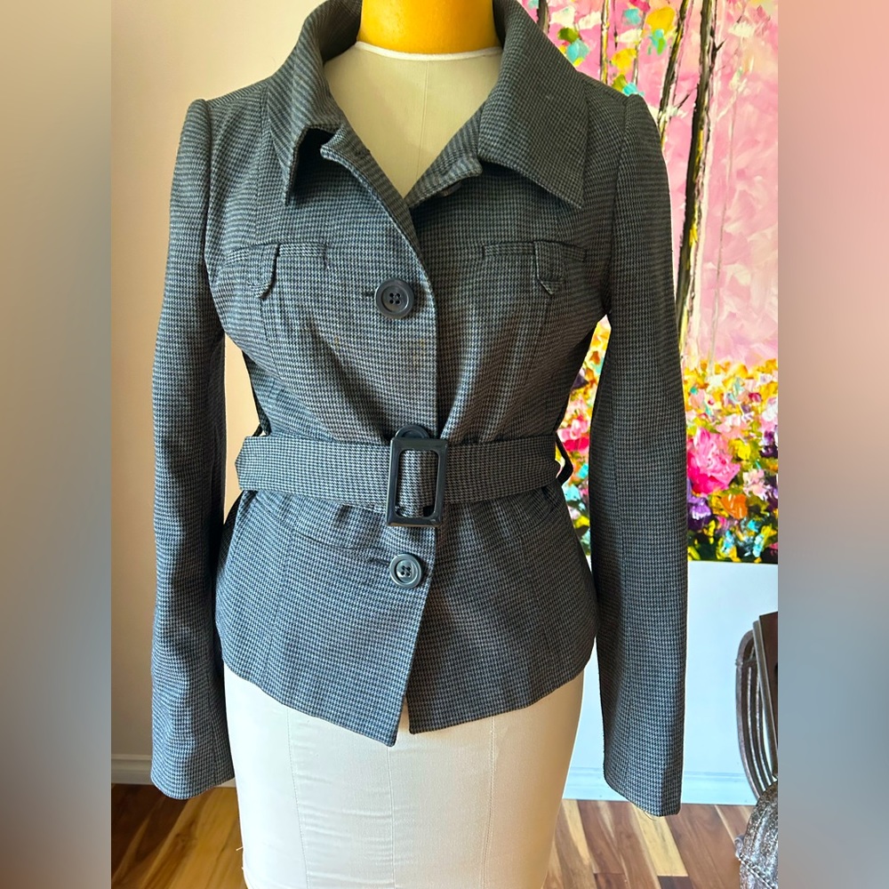 Ladies dress/bus or casual jacket/blazer.  Fitted. Steal grey (blue). EUC, Sz M